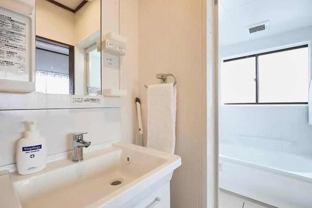 Urayasu House! For Up To 6 People, 15 Min Bus Ride To Disney! Tokyo Daire